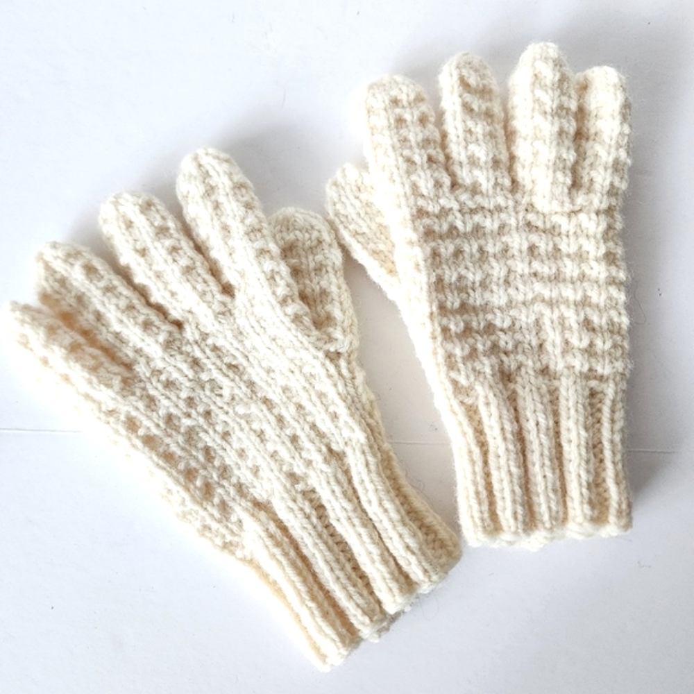 Irish Hand Knit gloves OS